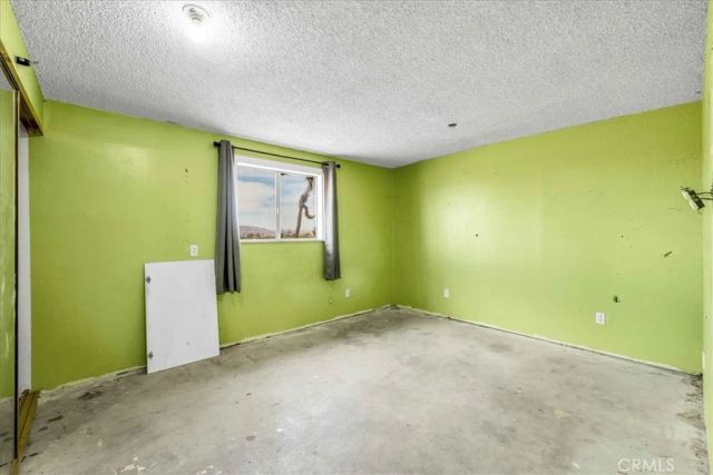 59724 Stearman Road, Landers, CA 92285