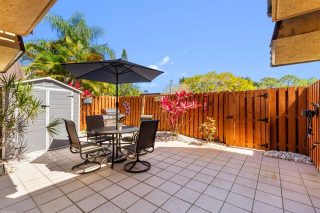 6435 SE Windsong Lane 114, Stuart, FL 34997