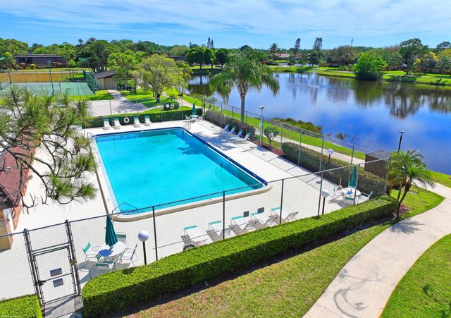 6435 SE Windsong Lane 114, Stuart, FL 34997