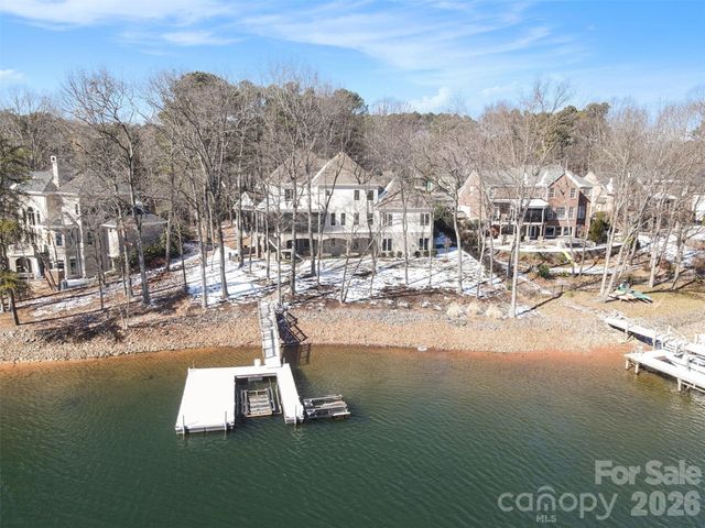 4526 Island Waters Drive, Denver, NC 28037