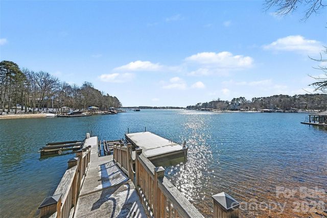 4526 Island Waters Drive, Denver, NC 28037