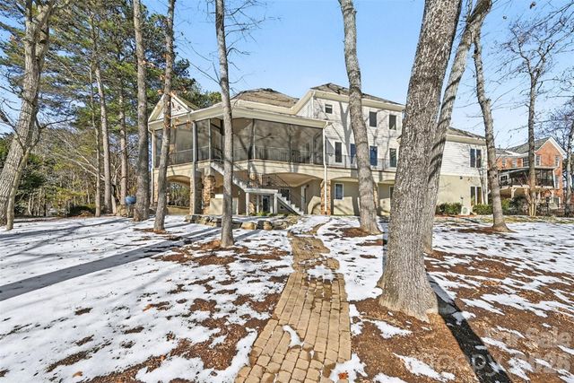 4526 Island Waters Drive, Denver, NC 28037