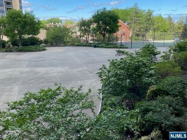 300 Winston Drive L 07, Cliffside Park, NJ 07010