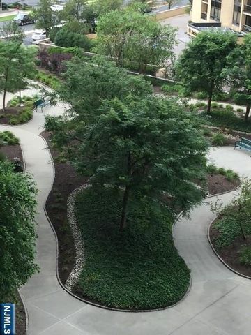 300 Winston Drive L 07, Cliffside Park, NJ 07010