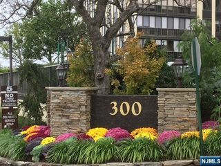300 Winston Drive L 07, Cliffside Park, NJ 07010