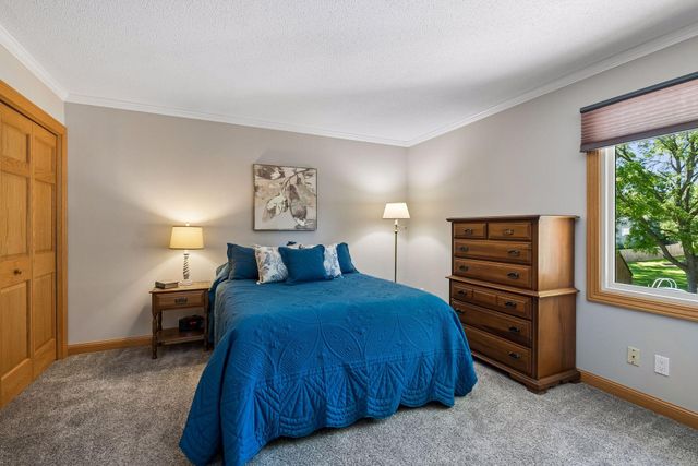 13881 Holyoke Lane, Apple Valley, MN 55124