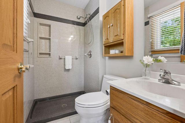 13881 Holyoke Lane, Apple Valley, MN 55124