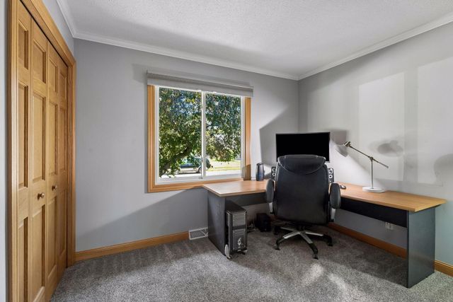 13881 Holyoke Lane, Apple Valley, MN 55124