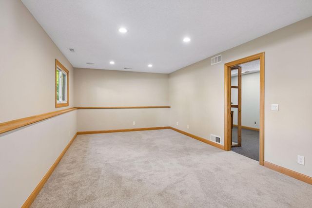 13881 Holyoke Lane, Apple Valley, MN 55124
