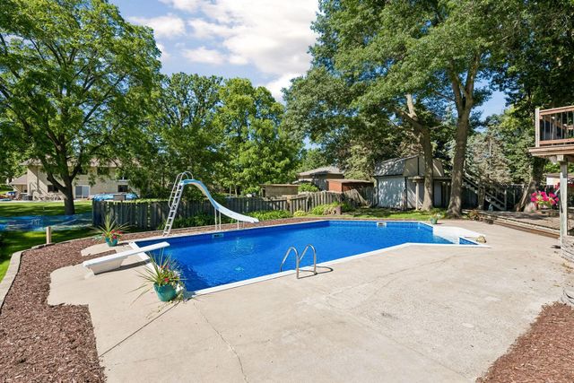 13881 Holyoke Lane, Apple Valley, MN 55124