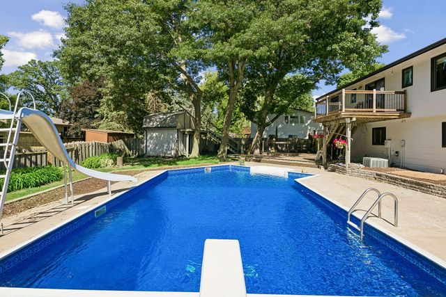 13881 Holyoke Lane, Apple Valley, MN 55124