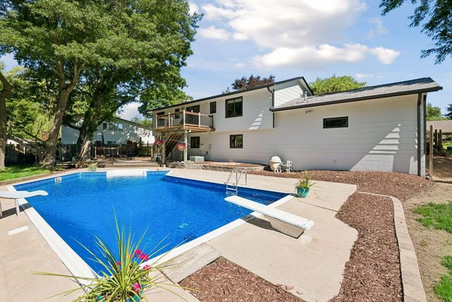 13881 Holyoke Lane, Apple Valley, MN 55124