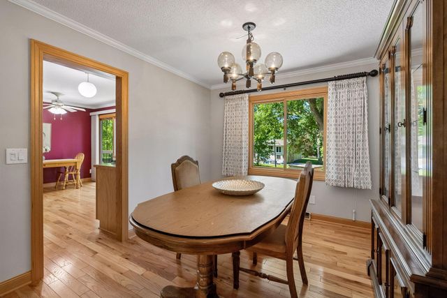 13881 Holyoke Lane, Apple Valley, MN 55124