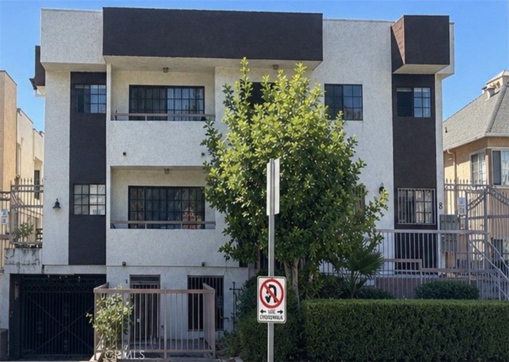608 Glenwood Road, Glendale, CA 91202 — photo 2