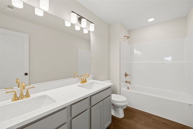 3120 NW 27th Circle, Ankeny, IA 50023