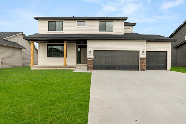 3120 NW 27th Circle, Ankeny, IA 50023