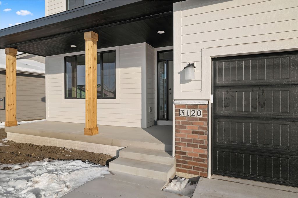 3120 NW 27th Circle, Ankeny, IA 50023