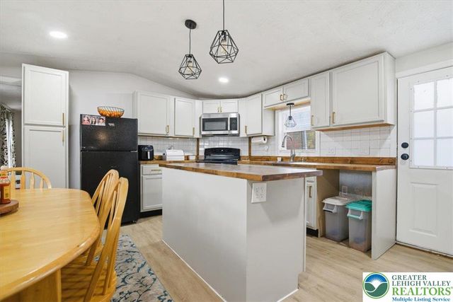 57 West Zimmer Drive, Lehigh Twp, PA 18088