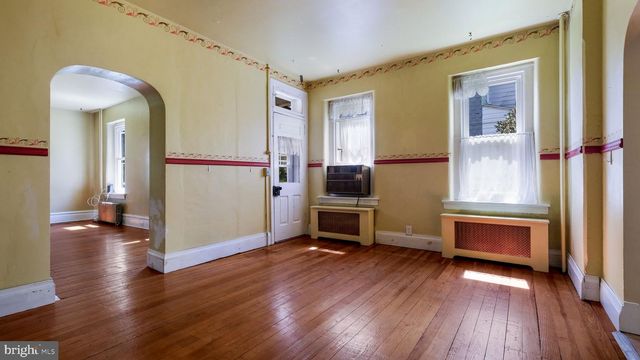 139 W MAIN ST, Silverdale, PA 18962