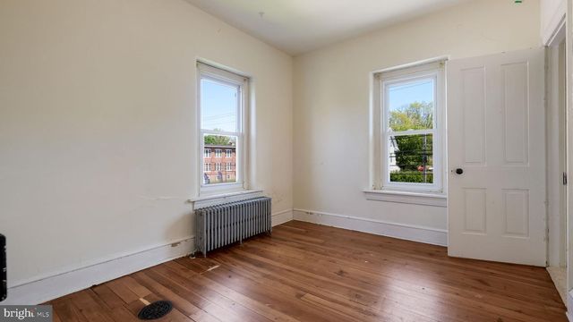 139 W MAIN ST, Silverdale, PA 18962