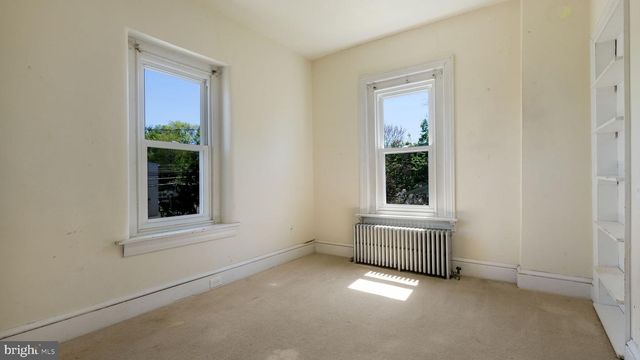 139 W MAIN ST, Silverdale, PA 18962