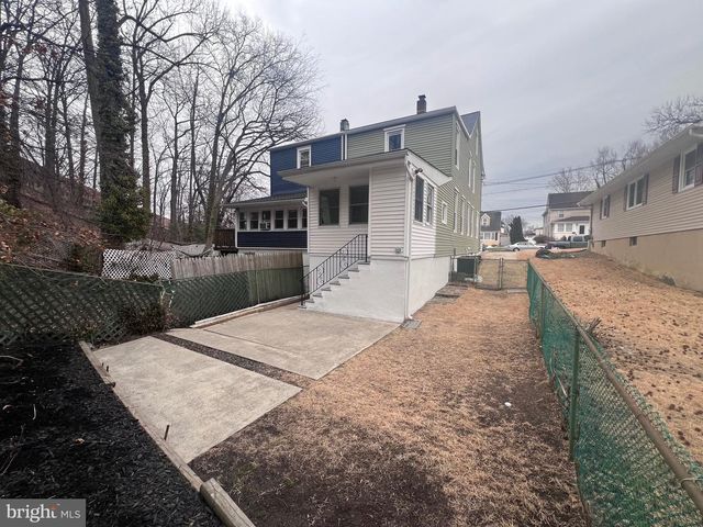 119 ALBANY AVE, Barrington, NJ 08007