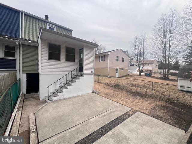 119 ALBANY AVE, Barrington, NJ 08007