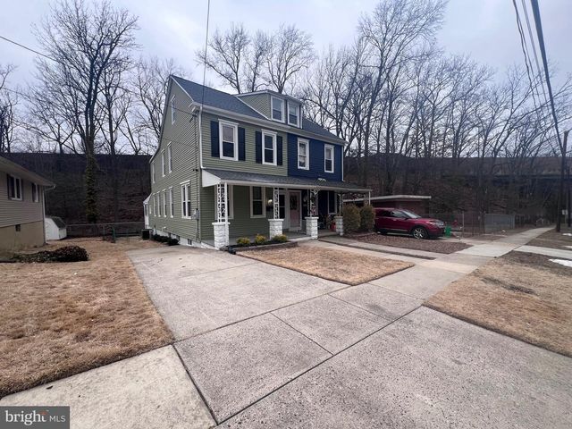 119 ALBANY AVE, Barrington, NJ 08007