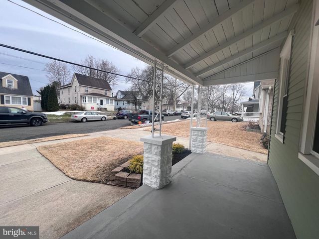 119 ALBANY AVE, Barrington, NJ 08007