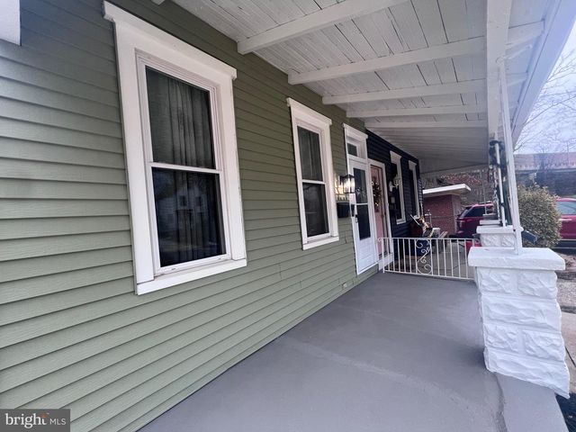 119 ALBANY AVE, Barrington, NJ 08007