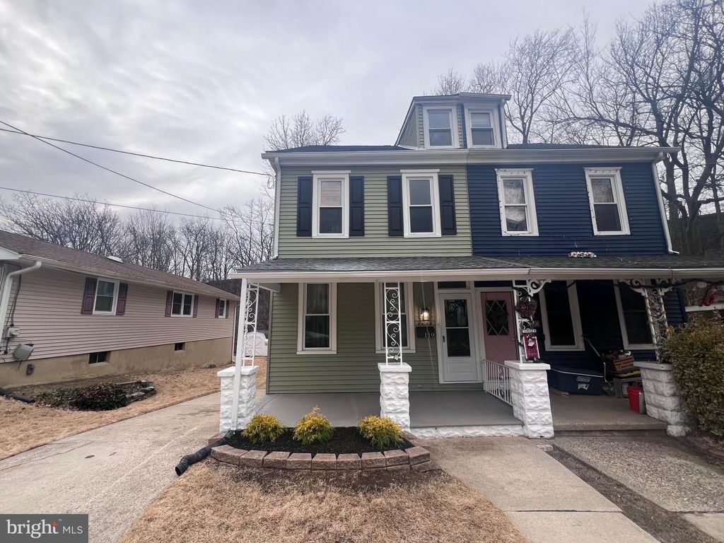 119 ALBANY AVE, Barrington, NJ 08007