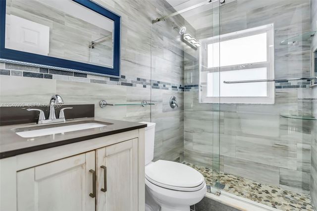 7569 Parkside Lane, Margate, FL 33063