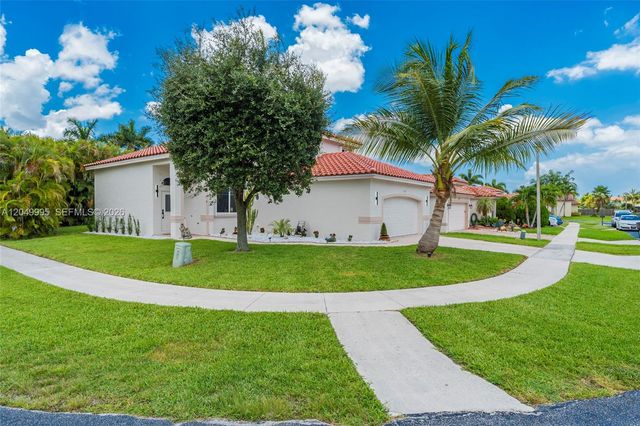 7569 Parkside Lane, Margate, FL 33063