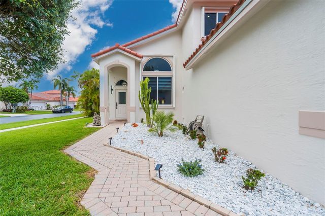 7569 Parkside Lane, Margate, FL 33063