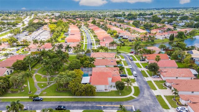 7569 Parkside Lane, Margate, FL 33063