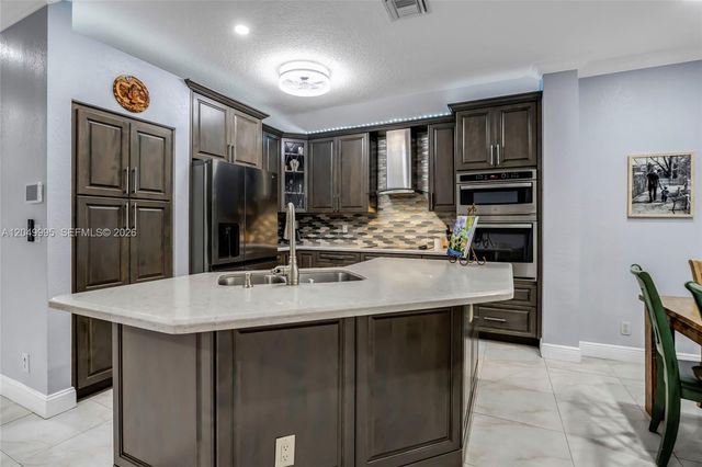 7569 Parkside Lane, Margate, FL 33063
