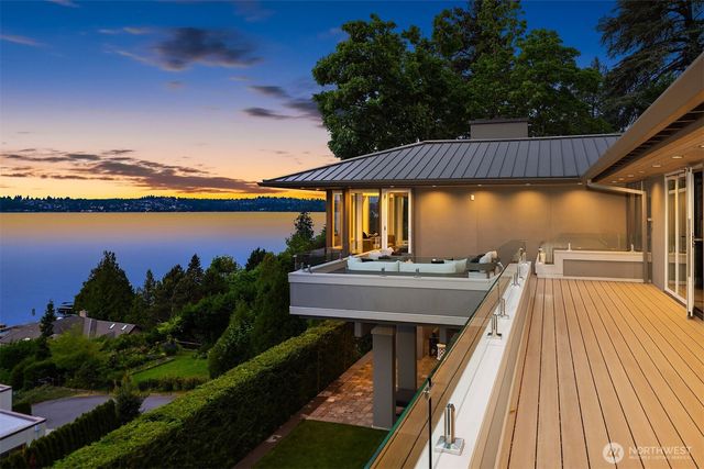 3223 Evergreen Point Road, Medina, WA 98039