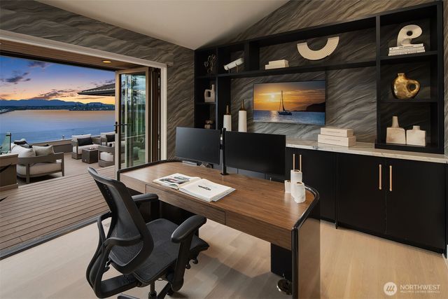 3223 Evergreen Point Road, Medina, WA 98039