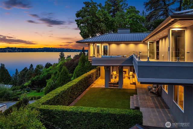 3223 Evergreen Point Road, Medina, WA 98039