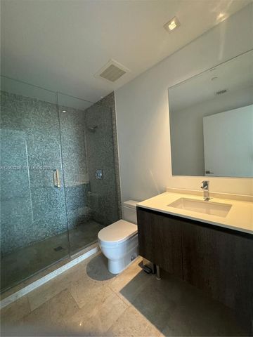 88 SW 7th St 2403, Miami, FL 33130