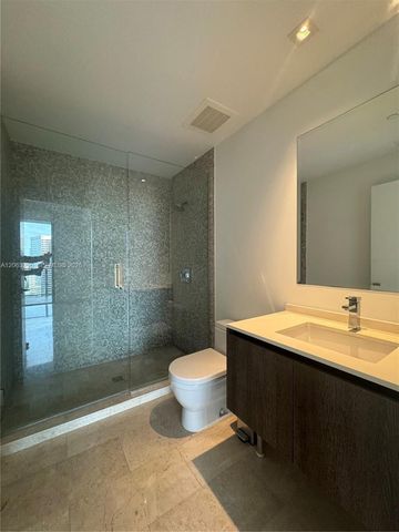 88 SW 7th St 2403, Miami, FL 33130