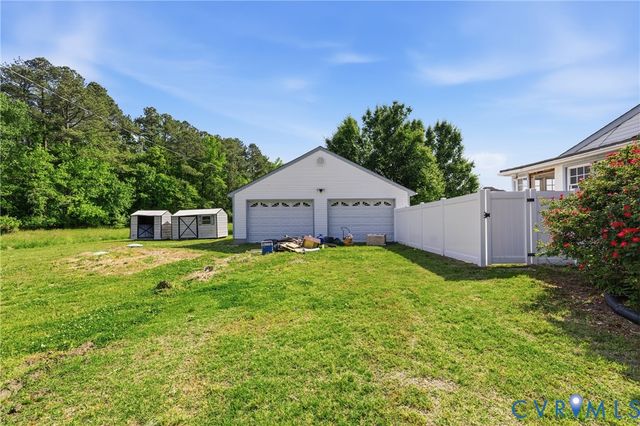 5317 Hickory Rd, Chesterfield, VA 23803