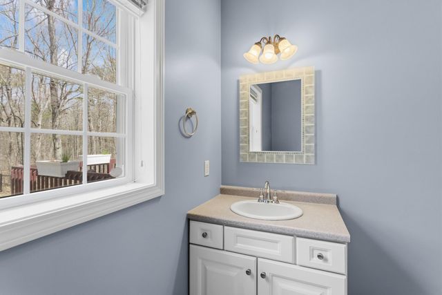 116 Fiddlehead Lane, Chester, NH 03036