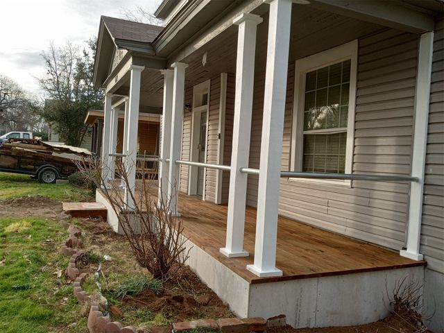 617 W Gandy Street, Denison, TX 75020