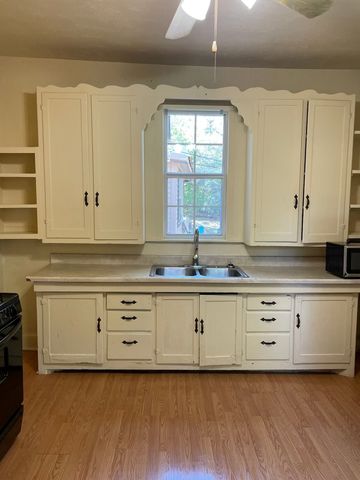 617 W Gandy Street, Denison, TX 75020