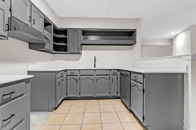 1671 OAKEN BUCKET DR, Memphis, TN 38016