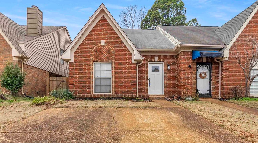 1671 OAKEN BUCKET DR, Memphis, TN 38016