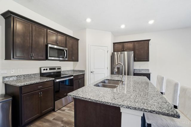 3292 Shadow Ridge Court, Hamilton Twp, OH 45152