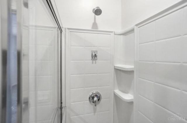 3292 Shadow Ridge Court, Hamilton Twp, OH 45152