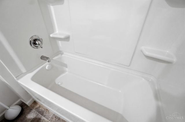 3292 Shadow Ridge Court, Hamilton Twp, OH 45152